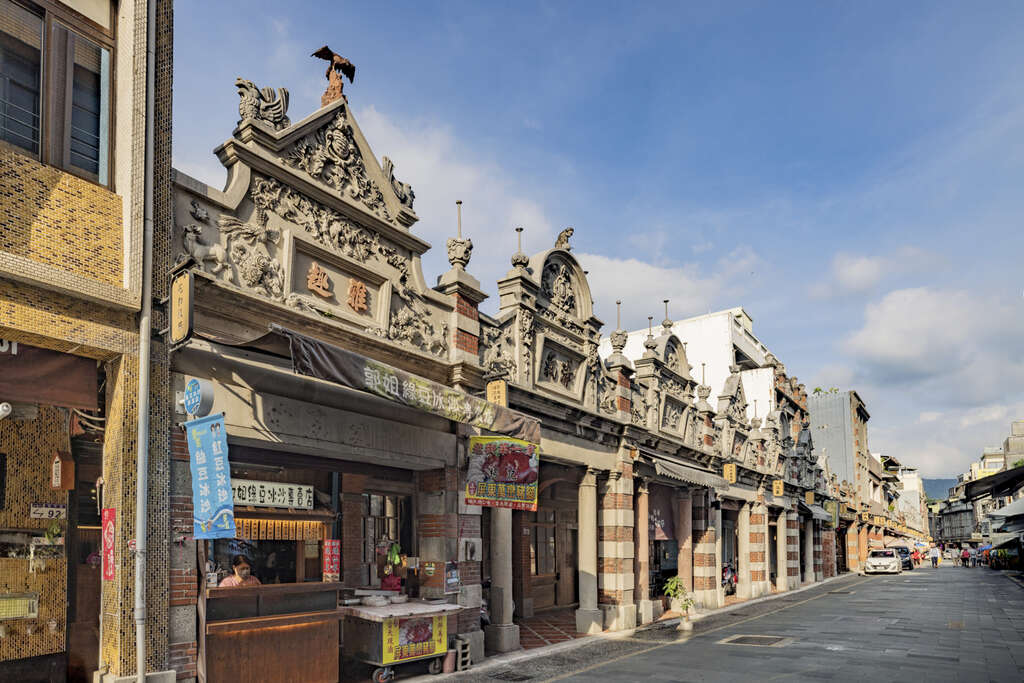 大溪老街巴洛克式建築牌樓